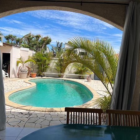 Villa Etang Sale Les Bains Avec Piscine Privee 外观 照片