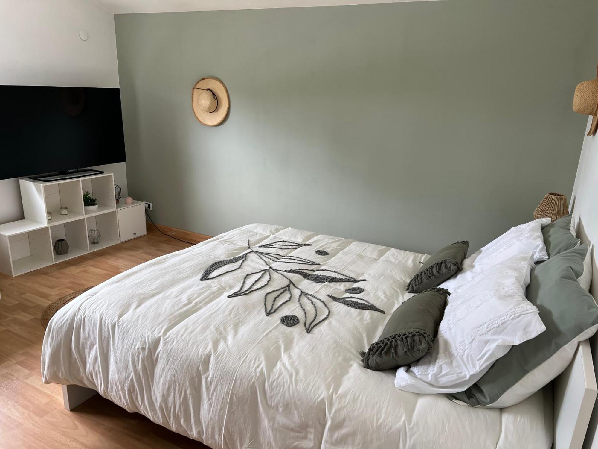 Villa Etang Sale Les Bains Avec Piscine Privee 外观 照片