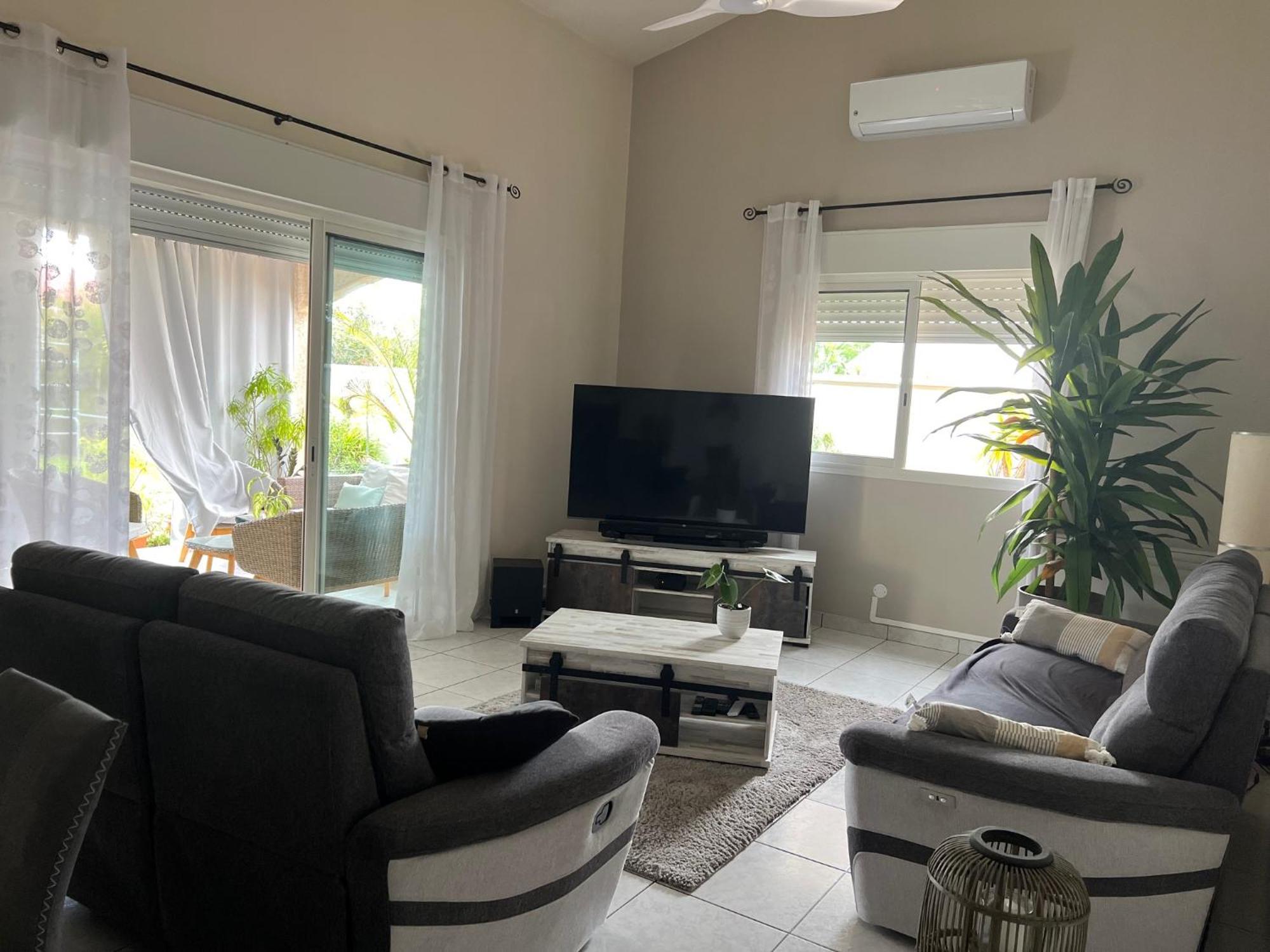 Villa Etang Sale Les Bains Avec Piscine Privee 外观 照片